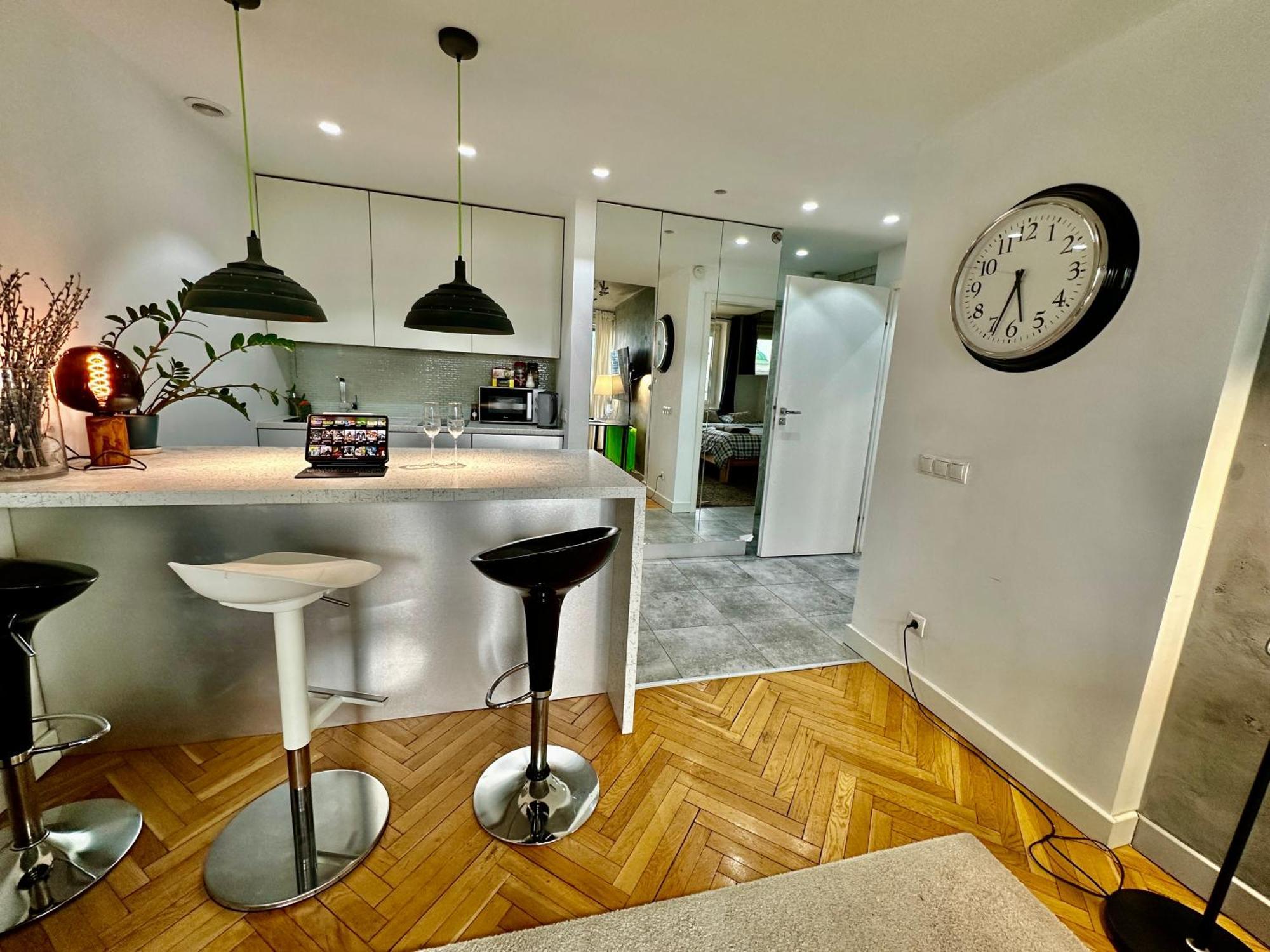Palace 2 Wifi 600 Mbs 55'Tv Netflix Hbo 2Xmetro Appletv Warszawa Eksteriør bilde